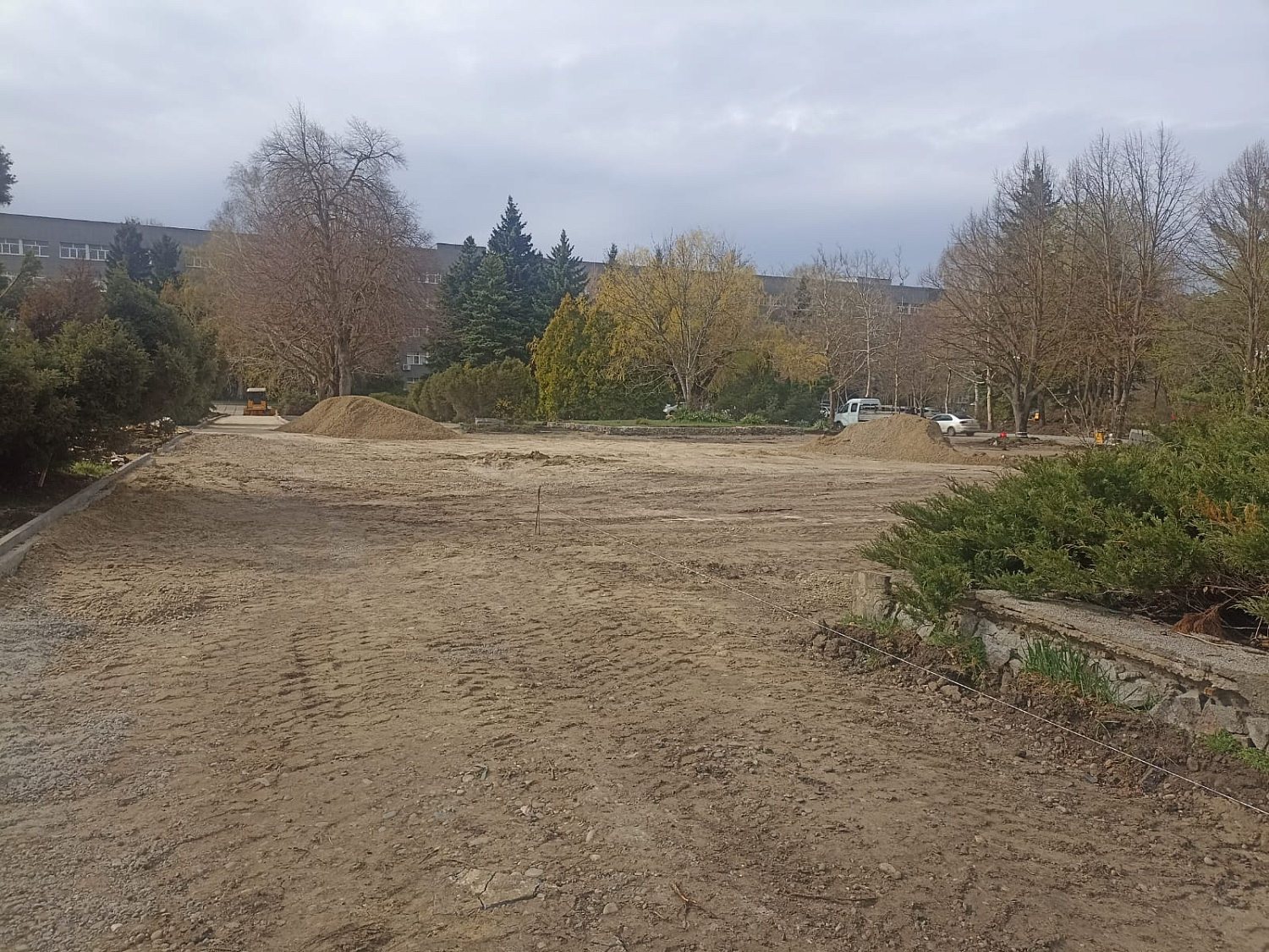 Стартовали масштабные работы по благоустройству сквера ПАО «Нептун»